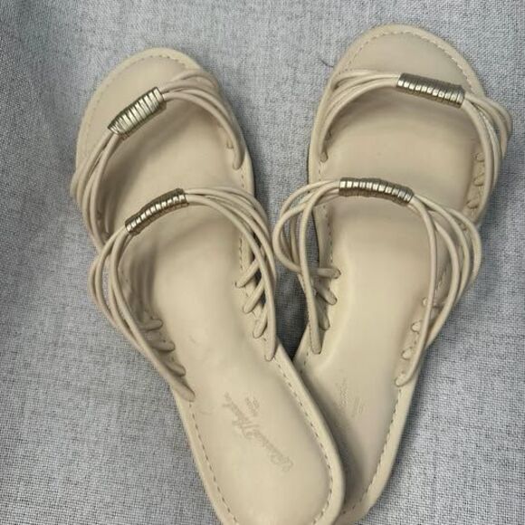Unbranded Shoes - Universal Thread Beige Strappy Slide Sandals with Gold Accents